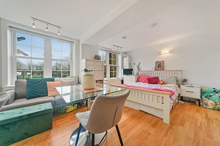 Studio To Rent In Shillington Old School, Este Road, SW11