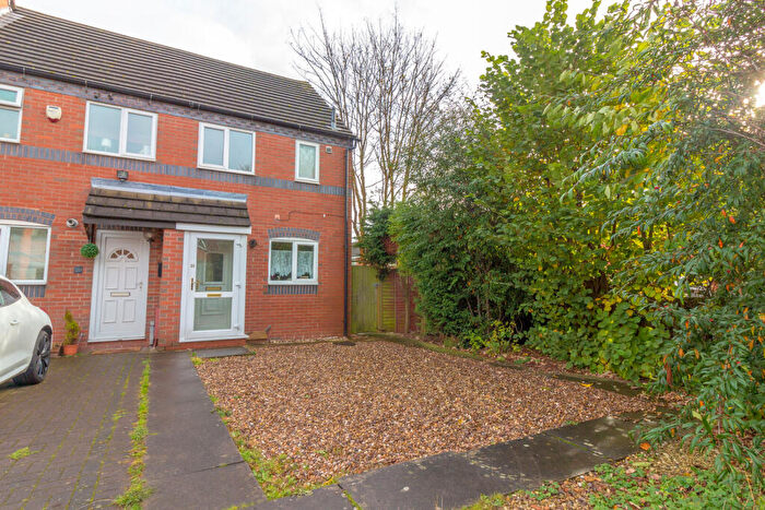 2 Bedroom Semi-Detached House To Rent In Brindlefields Way, Tipton, DY4