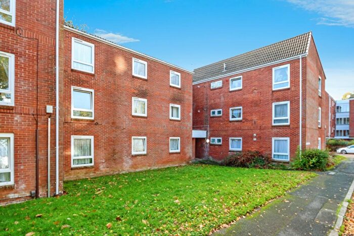 2 Bedroom Flat For Sale In Hasler Road, Poole, Dorset, BH17