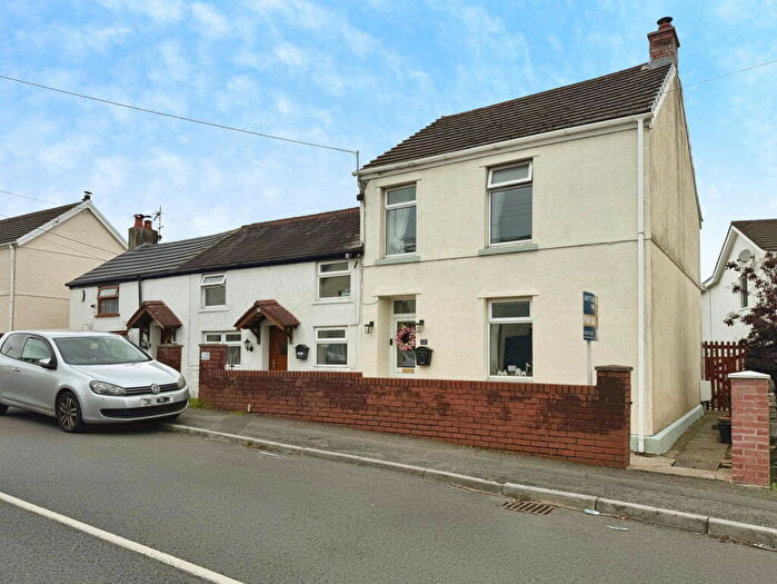 3 Bedroom End Of Terrace House For Sale In Bryn Road, Loughor, Swansea, SA4