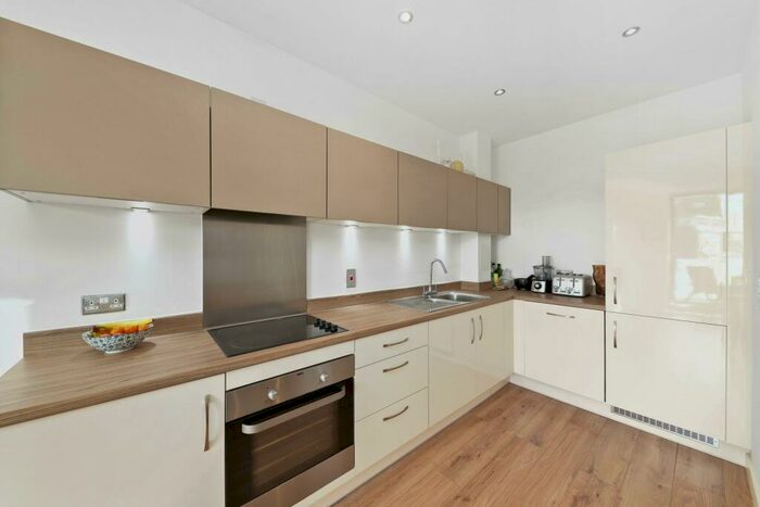 1 Bedroom Flat To Rent In Quebec Way, London, SE16