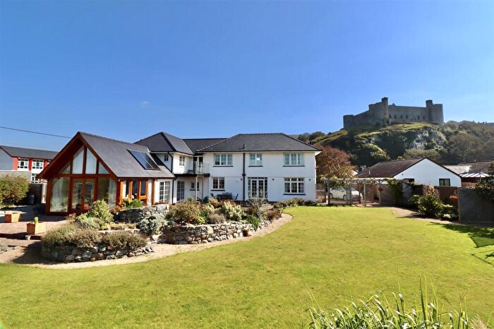 5 Bedroom Detached House For Sale In Beach Road, Harlech, LL46