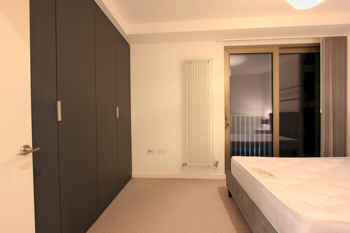 1 Bedroom Flat To Rent In Royal Dock West, Western Gateway, London, E16