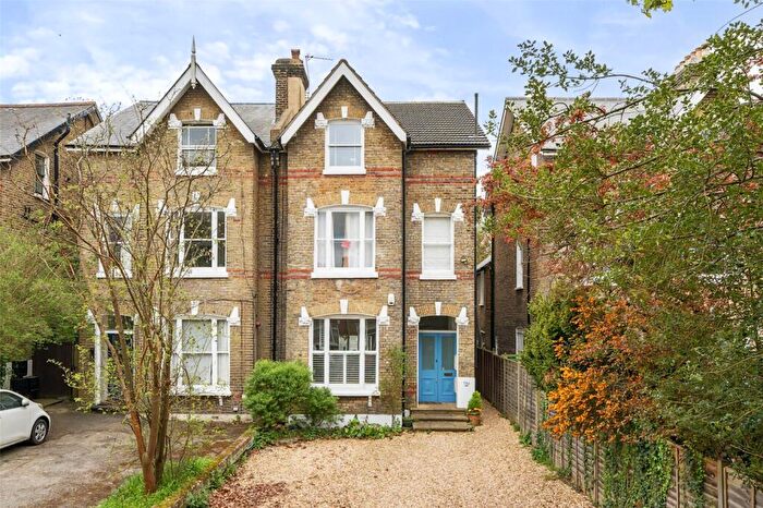 2 Bedroom Apartment For Sale In St. Johns Park, Blackheath, SE3