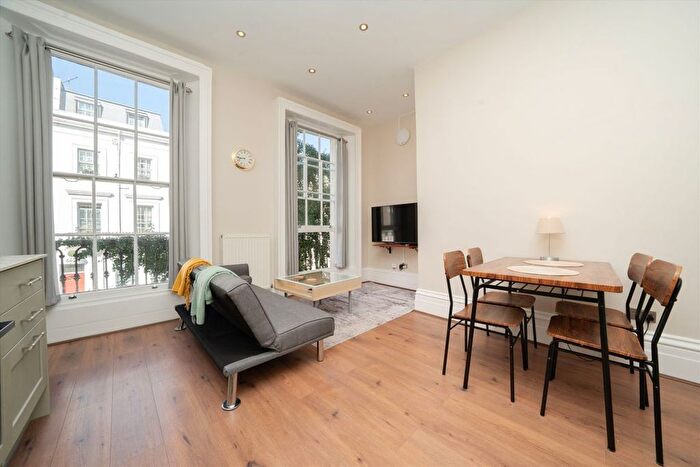 2 Bedroom Flat For Sale In Warwick Way, Pimlico, SW1V