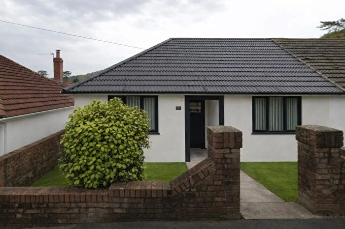 3 Bedroom Bungalow To Rent In Manor Way, Neath, SA11