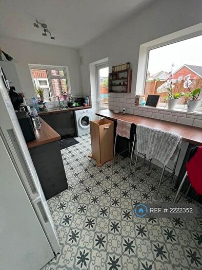 2 Bedroom Maisonette To Rent In Falcourt Close, Sutton, SM1