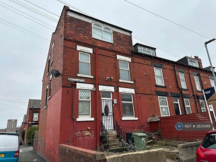 2 Bedroom End Of Terrace House To Rent In Rombalds Avenue, Leeds, LS12