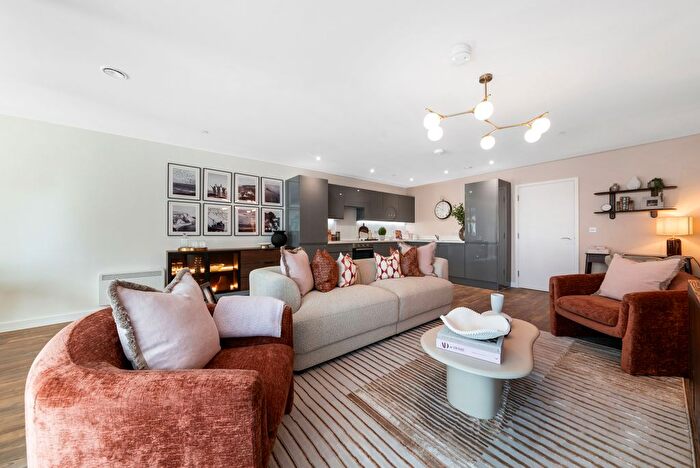 2 Bedroom Flat For Sale In Ham Road, Shoreham-By-Sea, BN43