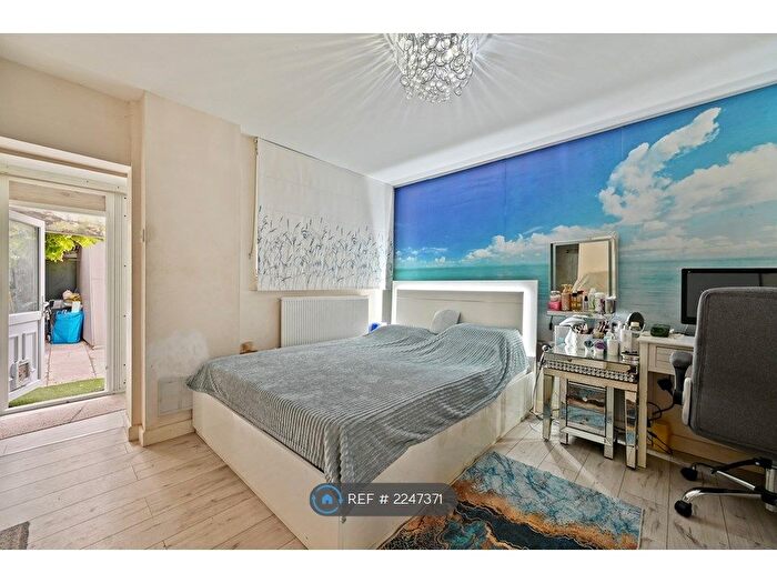 4 Bedroom Terraced House To Rent In Croydon Road, London, E13