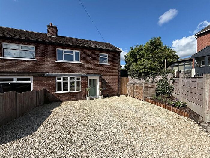 2 Bedroom End Of Terrace House For Sale In Fields Grove, Hollingworth, Hyde, SK14