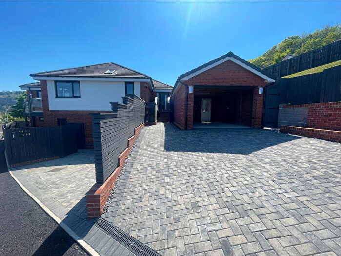 5 Bedroom House To Rent In Parc Llindir, Llanddulas, LL22
