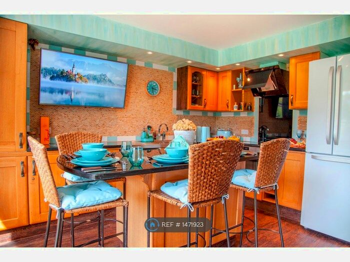 1 Bedroom Flat To Rent In Bodorgan Manor, Bournemouth, BH2