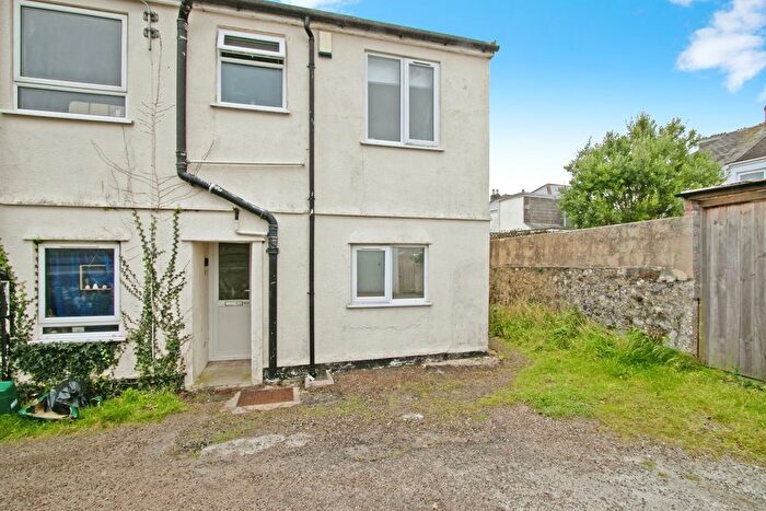 2 Bedroom End Terrace House For Sale In Canfield Terrace, Redruth, Cornwall, TR15