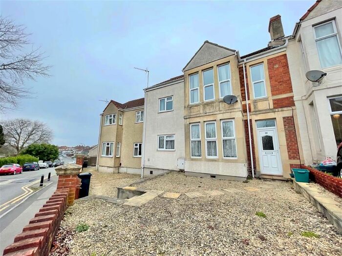 2 Bedroom Flat To Rent In School Road, Kingswood, Bristol, BS15