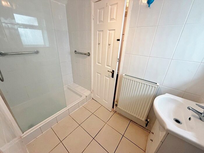 3 Bedroom Terraced House For Sale In High Street, Pontarddulais, Swansea, SA4