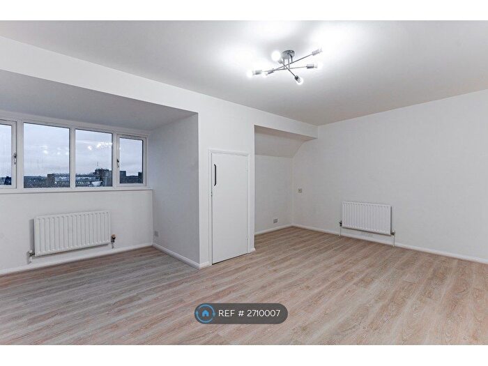 1 Bedroom Flat To Rent In Eastcheap, Letchworth Garden City, SG6