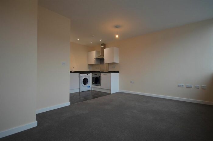 Studio To Rent In Burleys Way, Leicester, LE1