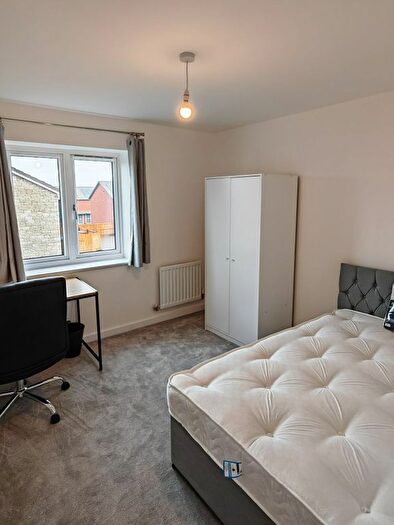 6 Bedroom Semi-Detached House To Rent In Golledge Crescent, Bristol, BS34