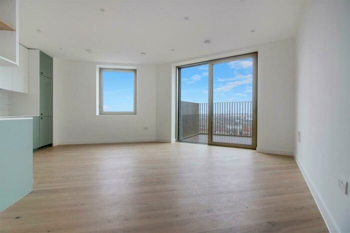 2 Bedroom Apartment To Rent In Station Road, Tottenham, N17