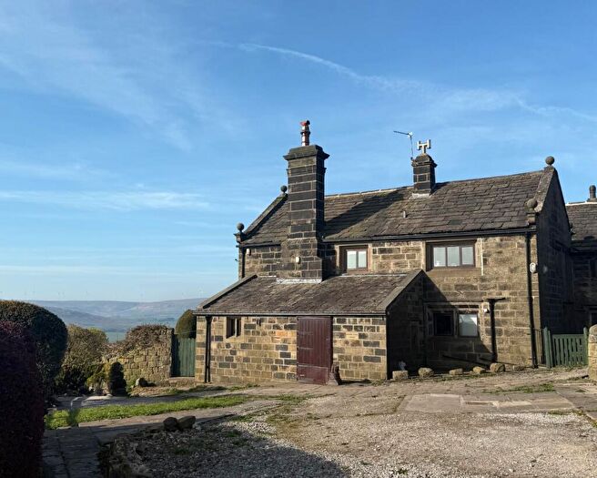 3 Bedroom Link Detached House For Sale In Cross Stone, Todmorden, Lancashire, OL14