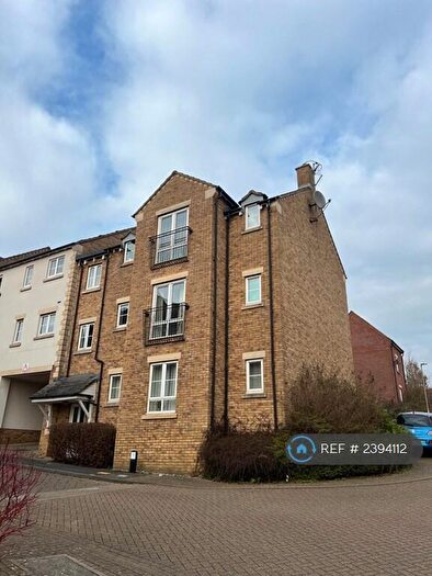 2 Bedroom Flat To Rent In Rosemary Drive, Banbury, OX16