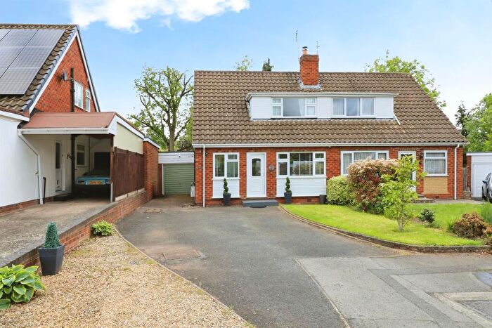 3 Bedroom Semi-Detached House For Sale In Rowland Hill Avenue, Kidderminster, DY11