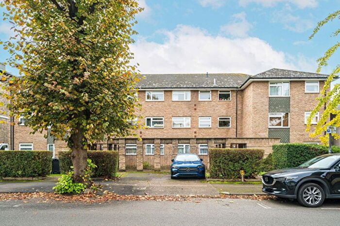 2 Bedroom Flat To Rent In Catherine Road, Surbiton, KT6
