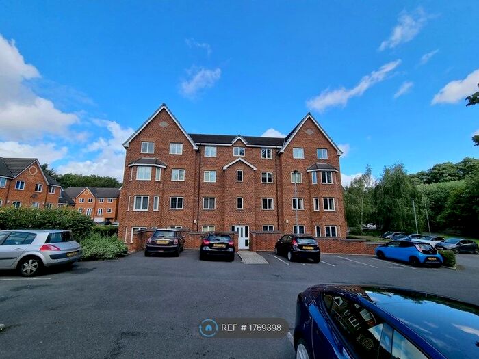 2 Bedroom Flat To Rent In Swillington House, Pontefract, WF8