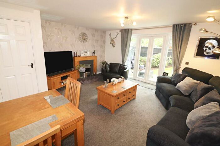3 Bedroom End Of Terrace House For Sale In Patenall Way, Higham Ferrers, NN10