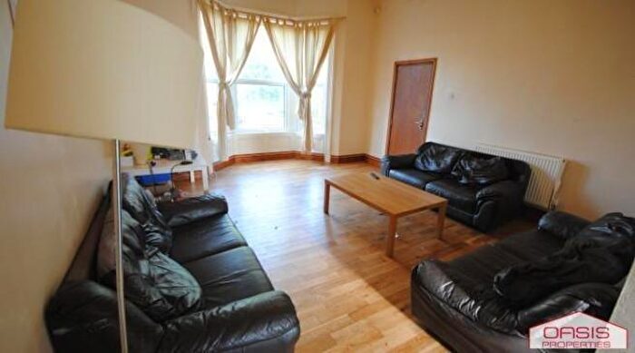 11 Bedroom House To Rent In Kensington Terrace, Leeds, LS6