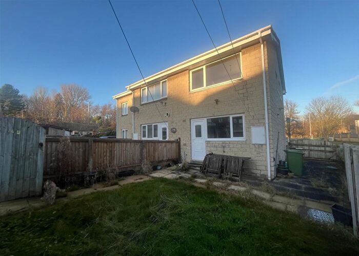 3 Bedroom Town House For Sale In Long Lane, Huddersfield, HD5