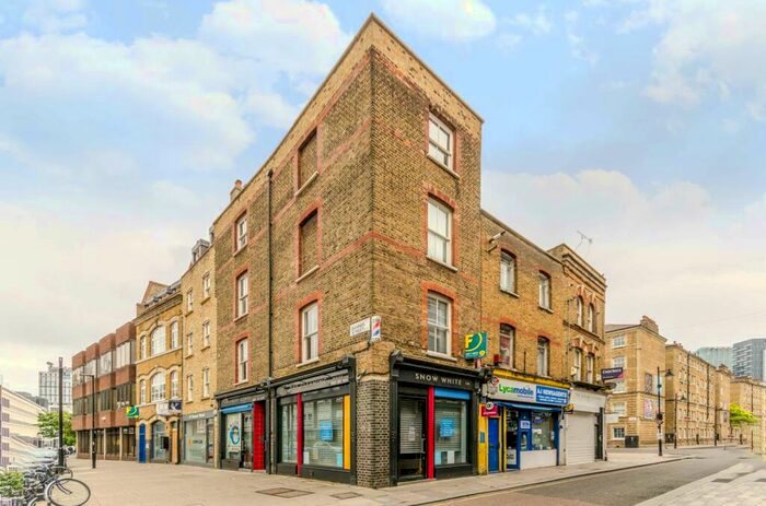 2 Bedroom Flat To Rent In Whitecross Street, Clerkenwell, London, EC1Y