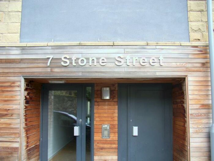 1 Bedroom Flat To Rent In Stone Street, Bradford, West Yorkshire, BD1