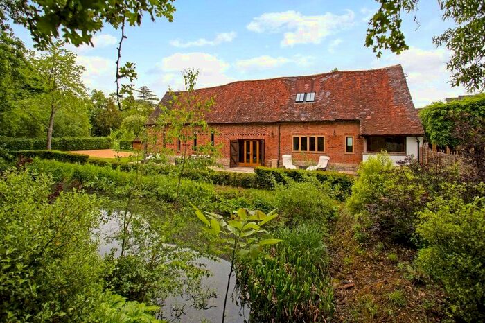 5 Bedroom Semi-Detached House For Sale In Dorsington, Stratford-Upon-Avon, Warwickshire, CV37