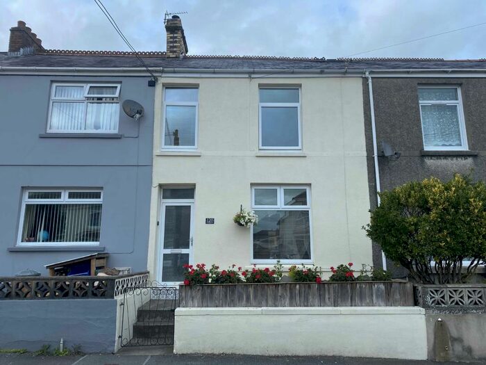 3 Bedroom House To Rent In Abergwili Road, Carmarthen, SA31
