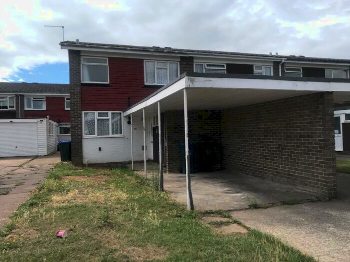 3 Bedroom Apartment To Rent In Radnor Close, Worthing, BN13