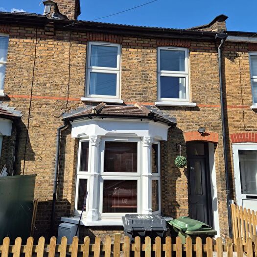 4 Bedroom Terraced House To Rent In Hervey Park Road, Walthamstow, E17