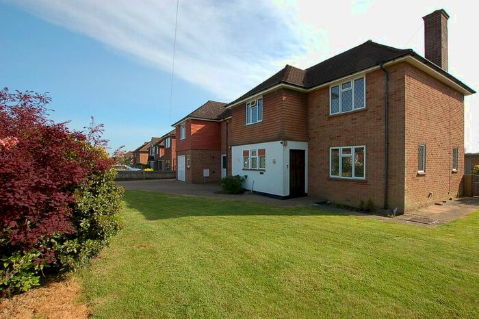 5 Bedroom Detached House For Sale In The Ridgeway, Tonbridge, TN10