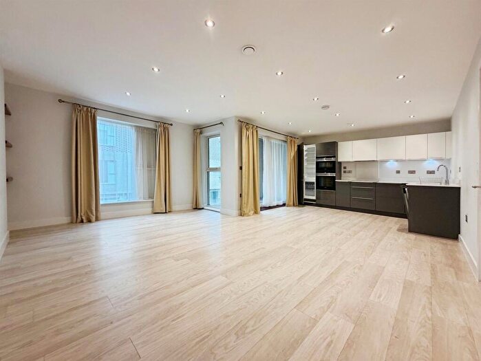 2 Bedroom Apartment For Sale In Great Northern Road, Cambridge, CB1