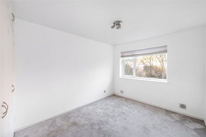 1 Bedroom Flat To Rent In Albemarle Road, Beckenham, BR3