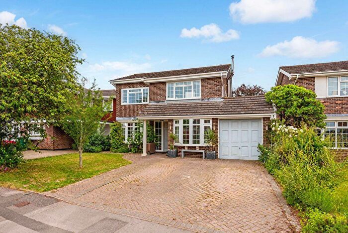 4 Bedroom Detached House For Sale In Barker Close, Chichester, PO18