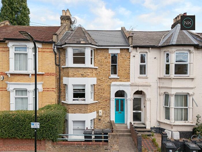 2 Bedroom Flat To Rent In Sach Road, Clapton, London, E5