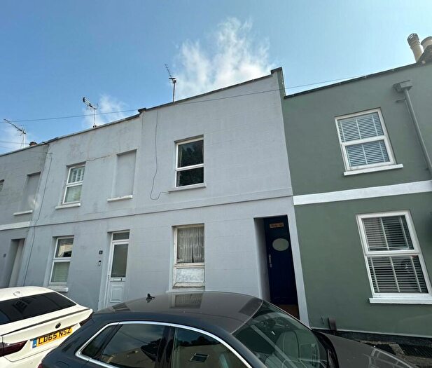2 Bedroom Terraced House For Sale In Keynsham Street, Cheltenham, GL52