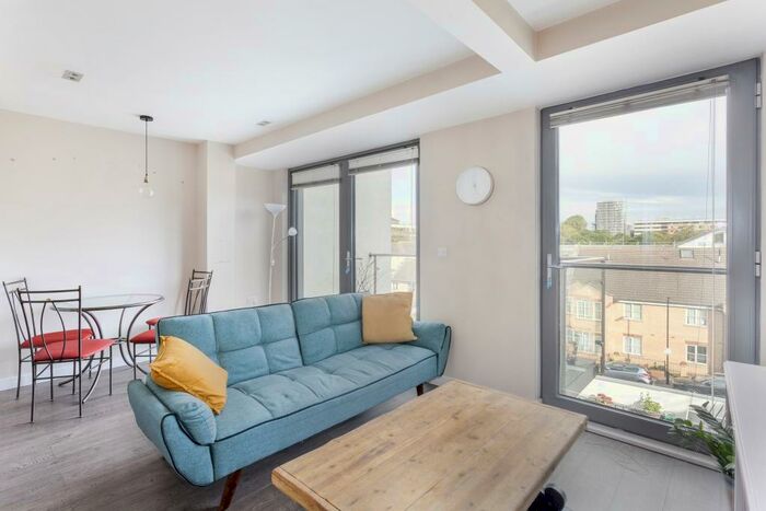 2 Bedroom Flat To Rent In Mintern Street, Islington, N1