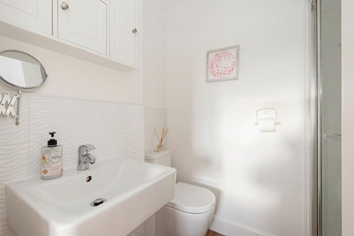 3 Bedroom Terraced House For Sale In Fairlie Grove, Rosewell, EH24