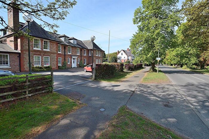 2 Bedroom Apartment For Sale In Stafford Vere Court, The Broadway, Woodhall Spa, LN10