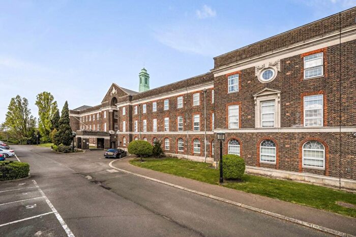 2 Bedroom Flat For Sale In Chartwell Court, Dollis Hill, London, NW2