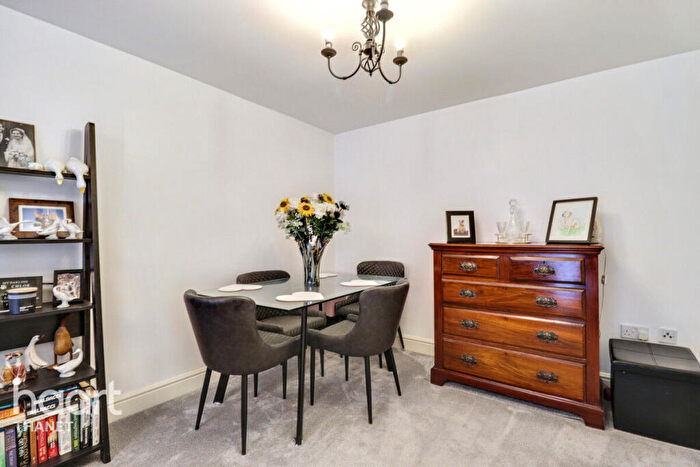 2 Bedroom Apartment For Sale In Ashford Road, Canterbury, CT1