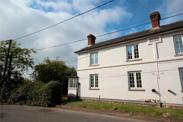 2 Bedroom Cottage To Rent In Long Mill Lane, Dunks Green, Tonbridge, Kent, TN11